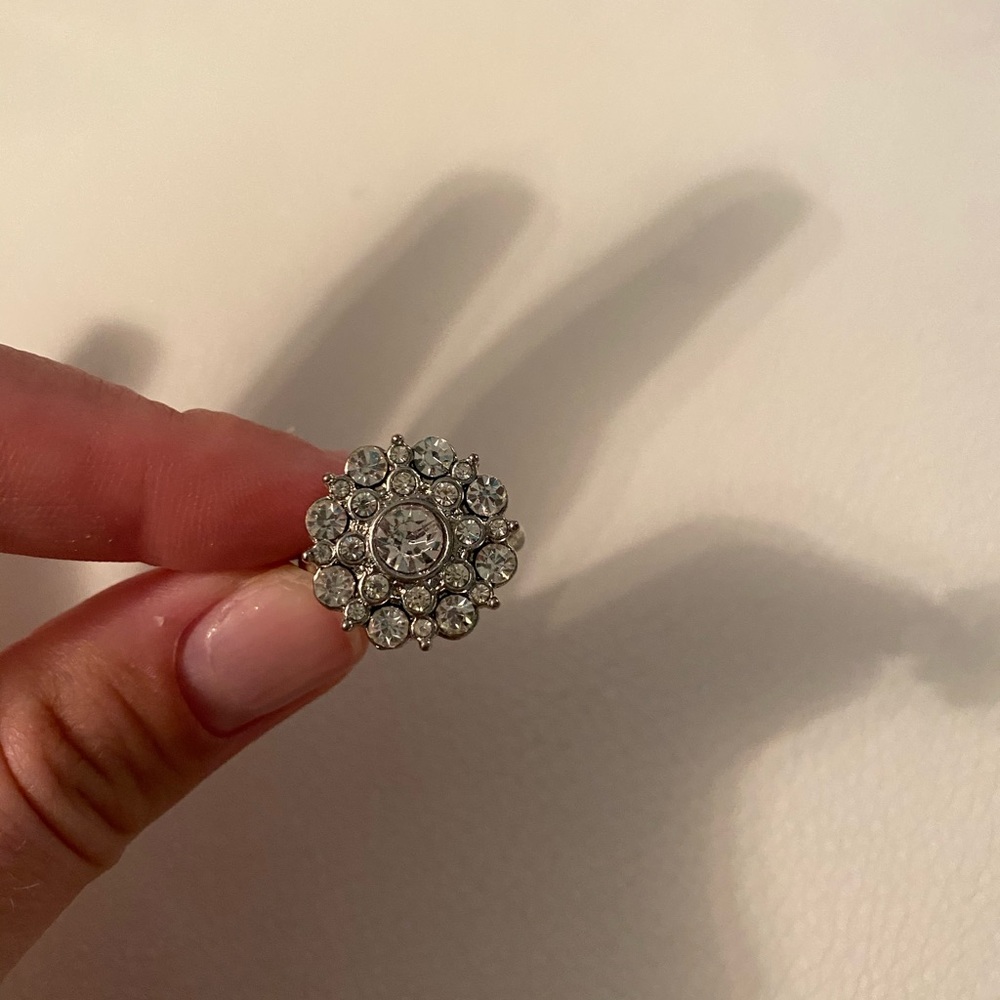 Faux diamond floral ring Apx size 7.5-must be bundled!